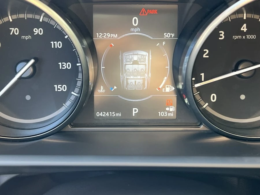 2017 Land Rover Discovery 5th Gen - Image 5 of 12