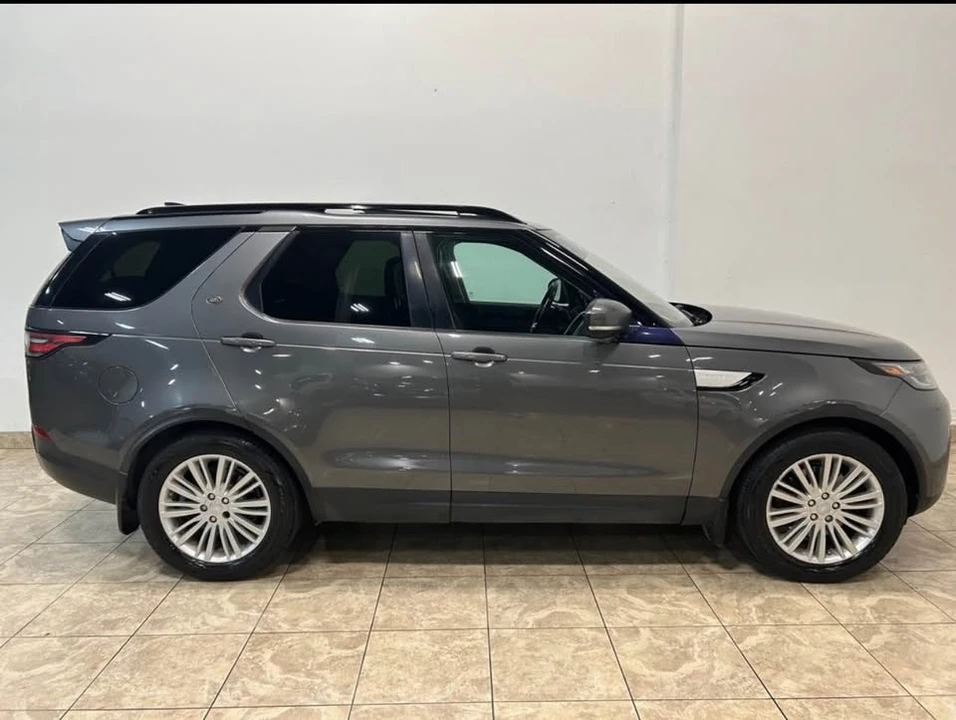 2017 Land Rover Discovery 5th Gen - Image 3 of 15