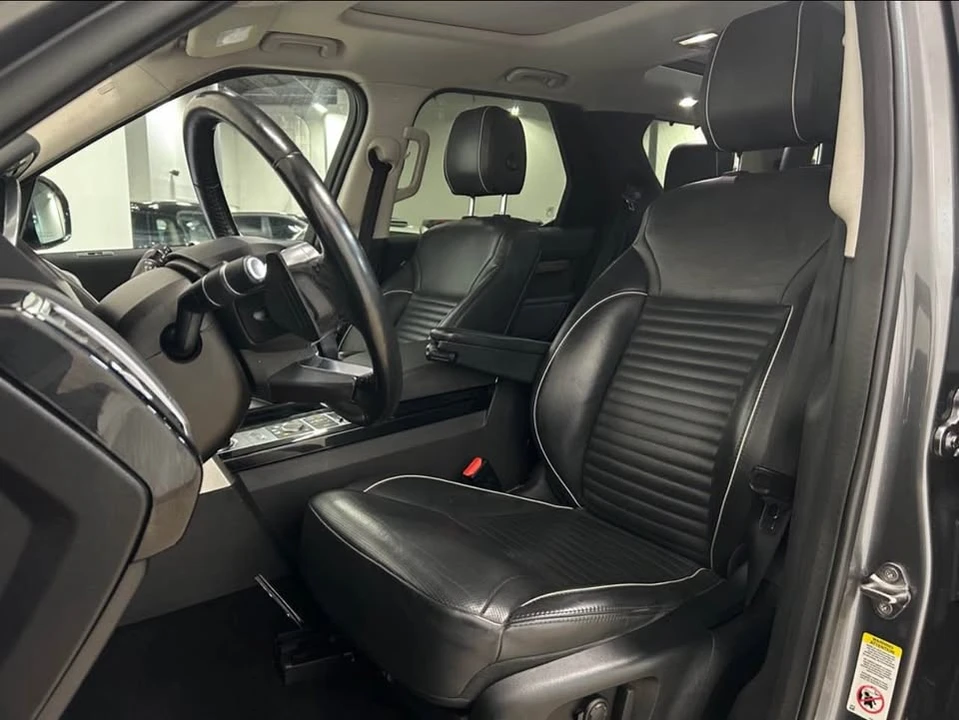 2017 Land Rover Discovery 5th Gen - Image 11 of 15