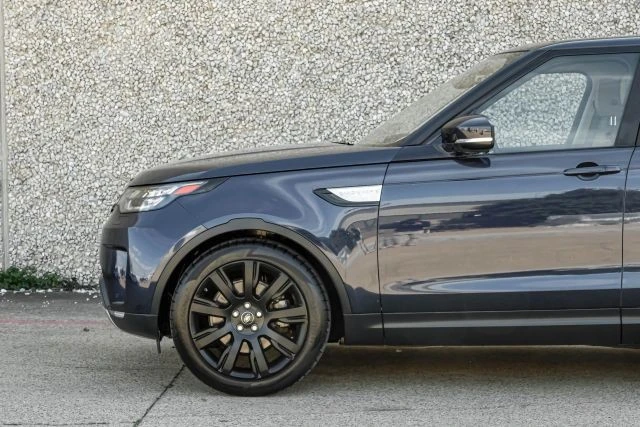 2017 Land Rover Discovery 5th Gen - Image 14 of 21