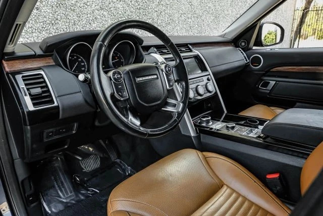 2017 Land Rover Discovery 5th Gen - Image 3 of 21