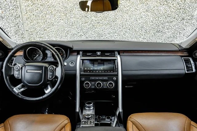 2017 Land Rover Discovery 5th Gen - Image 17 of 21