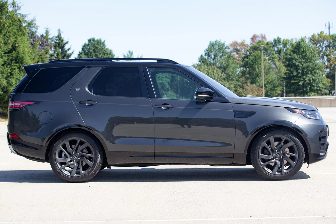 2017 Land Rover Discovery 5th Gen - Image 27 of 31