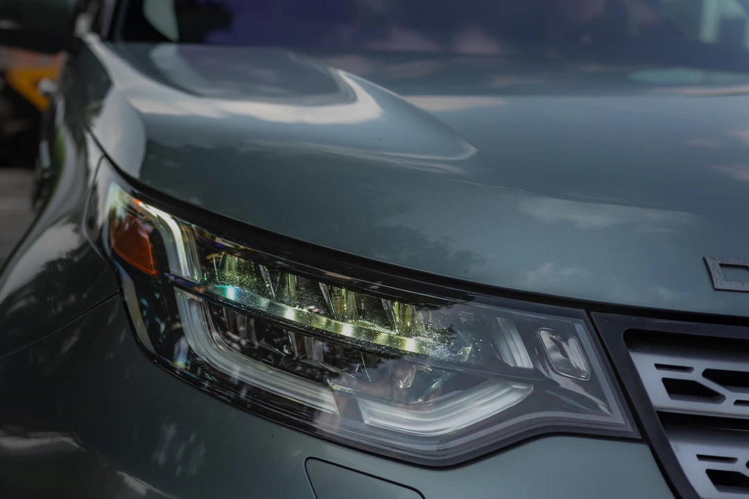 2017 Land Rover Discovery 5th Gen - Image 26 of 31