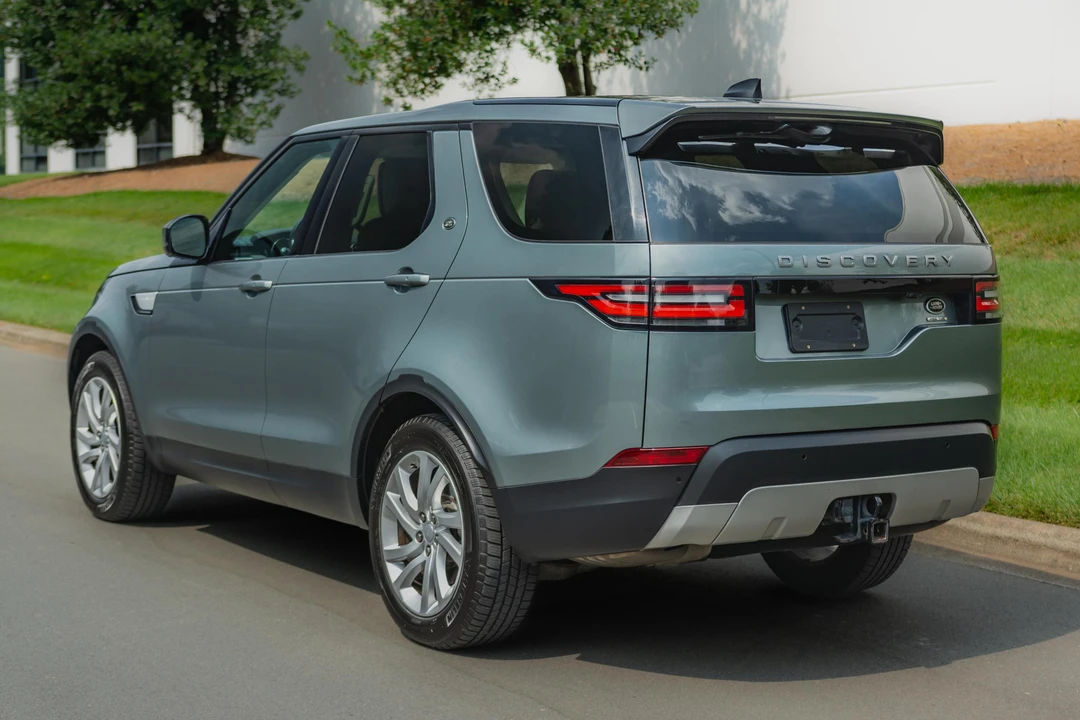 2017 Land Rover Discovery 5th Gen - Image 4 of 31