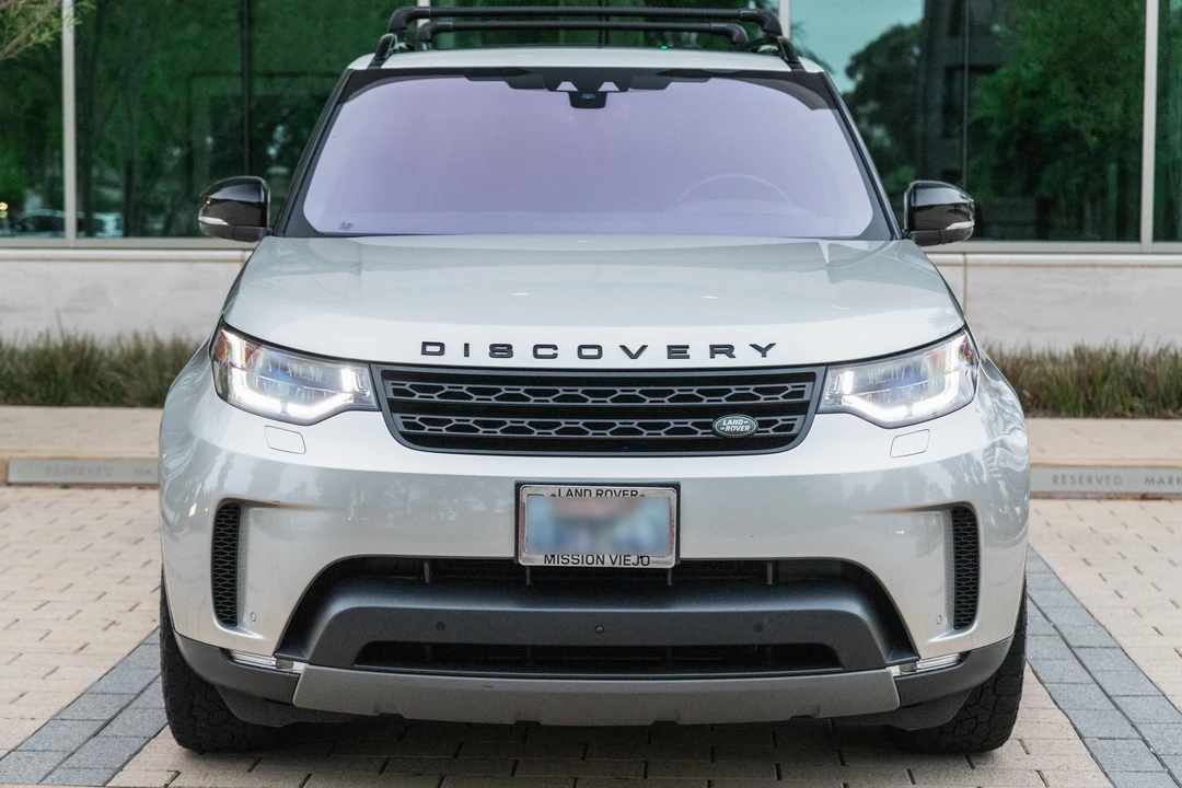 2017 Land Rover Discovery 5th Gen - Image 2 of 31