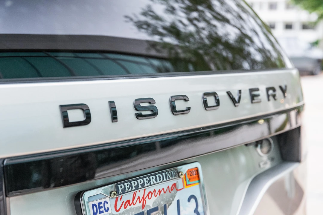 2017 Land Rover Discovery 5th Gen - Image 18 of 31