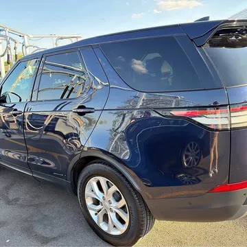 2017 Land Rover Discovery LE Sport Utility 4D