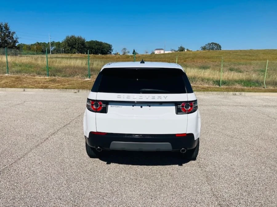 2017 Land Rover Discovery 5th Gen - Image 4 of 9
