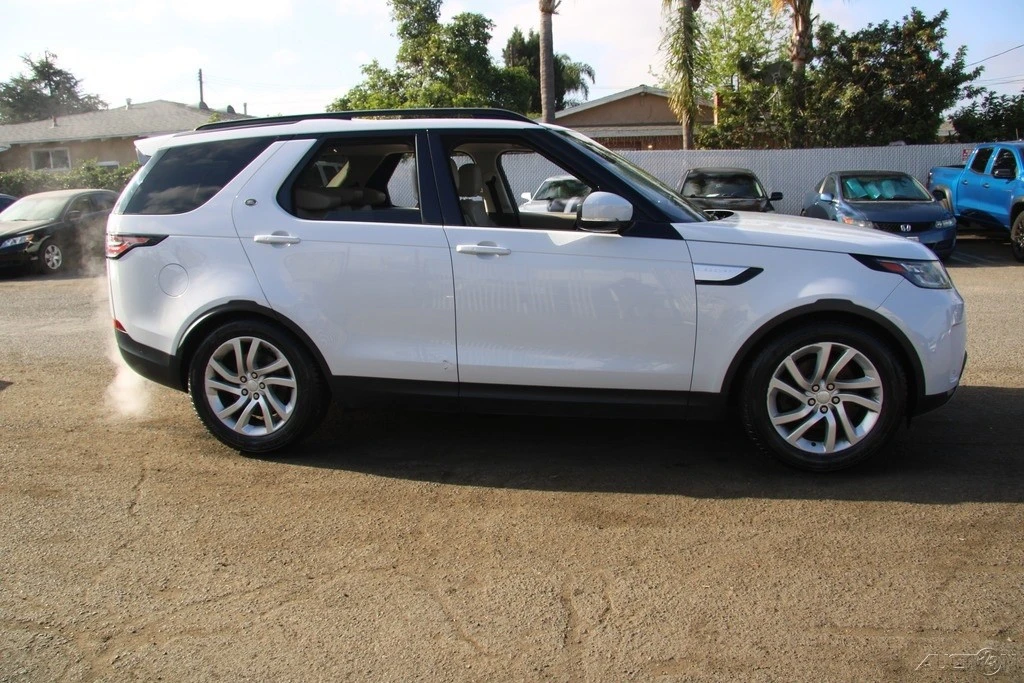 2017 Land Rover Discovery 5th Gen - Image 10 of 21