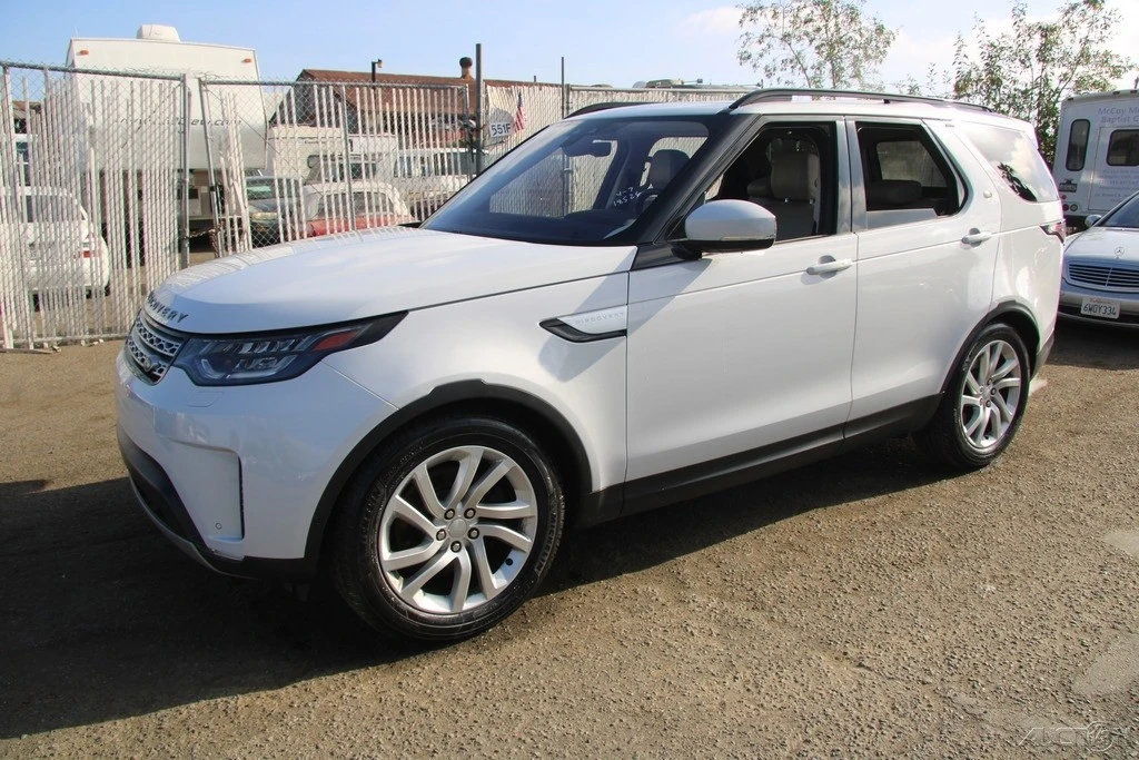 2017 Land Rover Discovery 5th Gen - Image 3 of 21