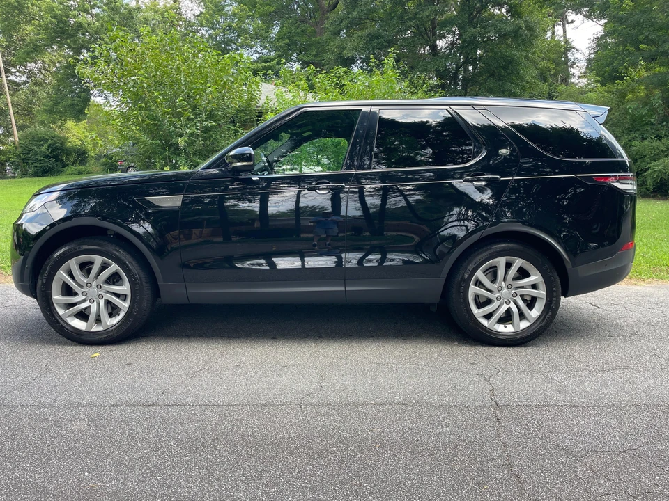 2017 Land Rover Discovery 5th Gen - Image 10 of 31