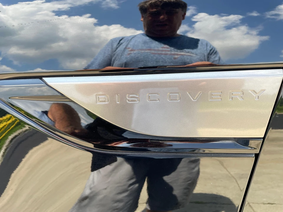 2017 Land Rover Discovery 5th Gen - Image 20 of 31