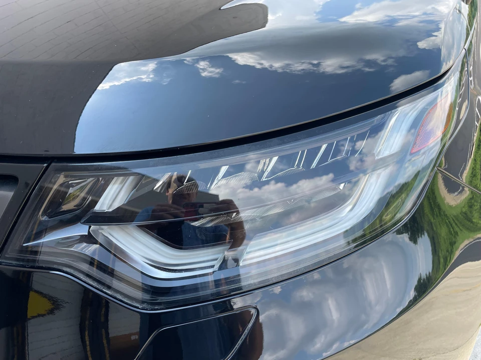 2017 Land Rover Discovery 5th Gen - Image 19 of 31