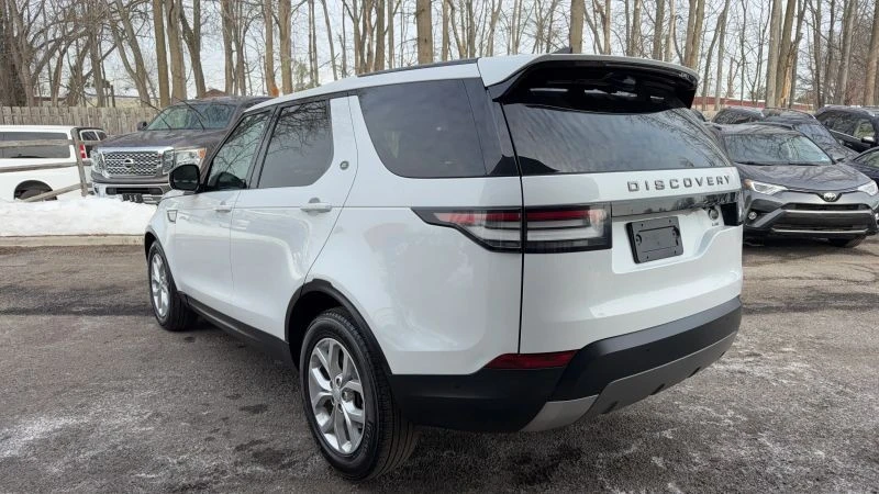 2017 Land Rover Discovery 5th Gen - Image 7 of 12