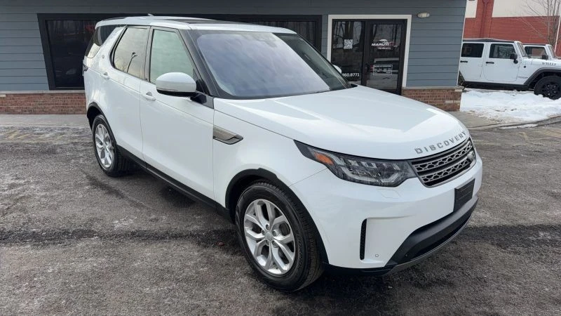2017 Land Rover Discovery 5th Gen - Image 3 of 12
