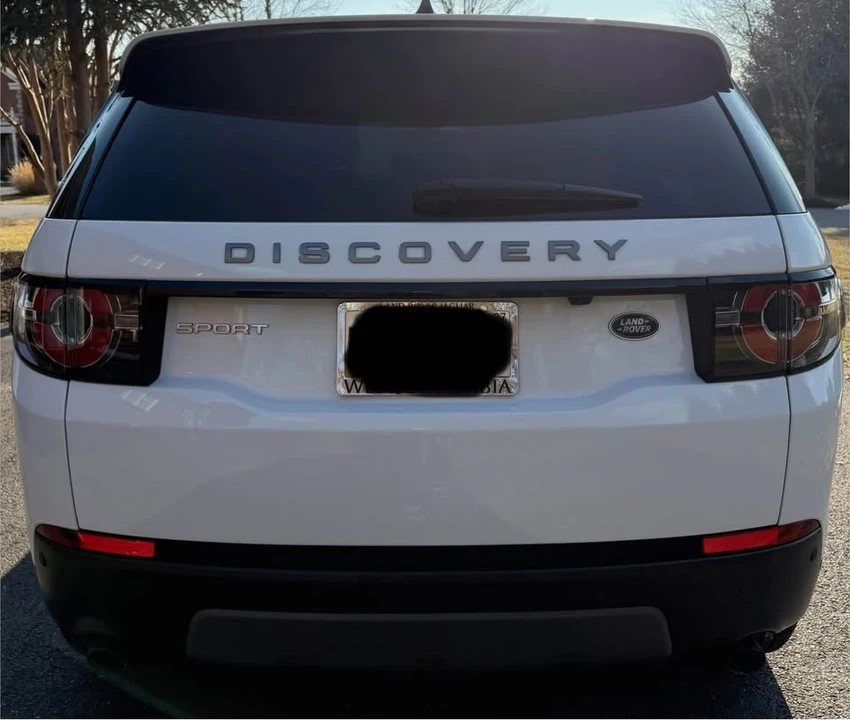2017 Land Rover Discovery 5th Gen - Image 2 of 11