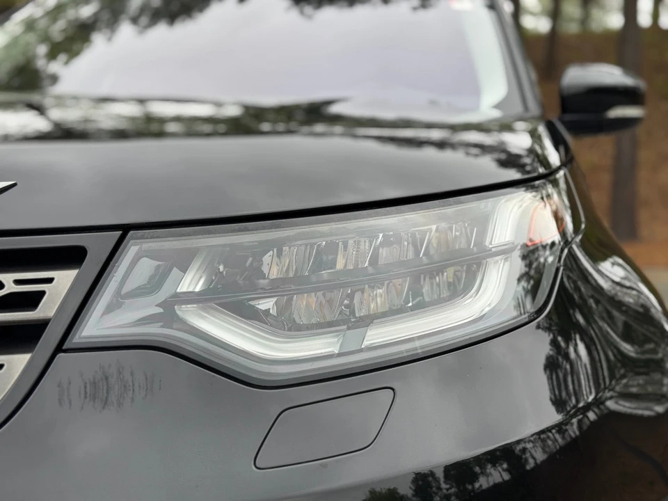 2017 Land Rover Discovery 5th Gen - Image 17 of 21