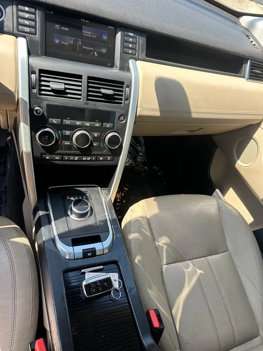 2017 Land Rover Discovery Sport - Image 10 of 19