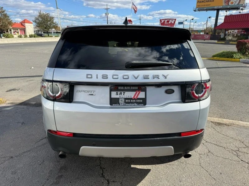 2017 Land Rover Discovery 5th Gen - Image 7 of 12