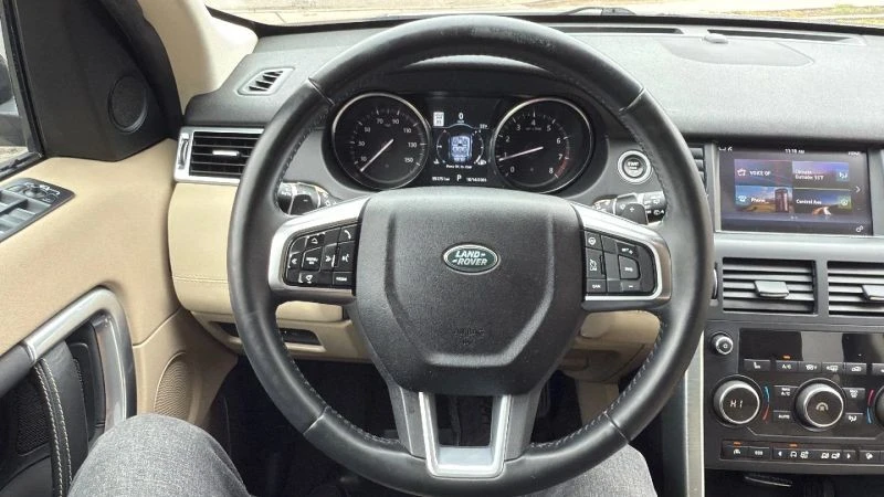 2017 Land Rover Discovery 5th Gen - Image 10 of 12