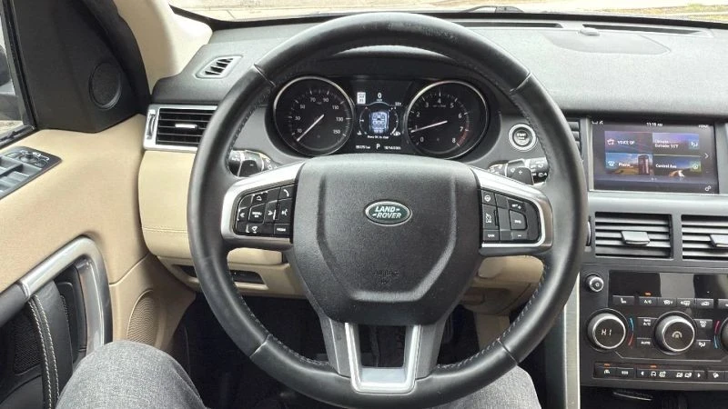 2017 Land Rover Discovery 5th Gen - Image 10 of 12
