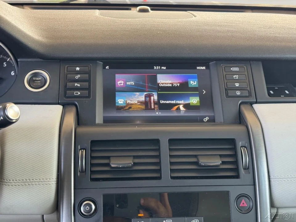 2017 Land Rover Discovery 5th Gen - Image 17 of 21