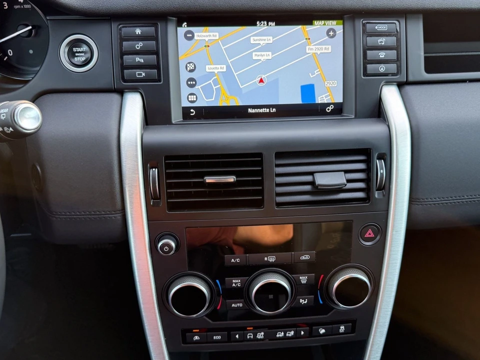 2017 Land Rover Discovery Sport - Image 11 of 12