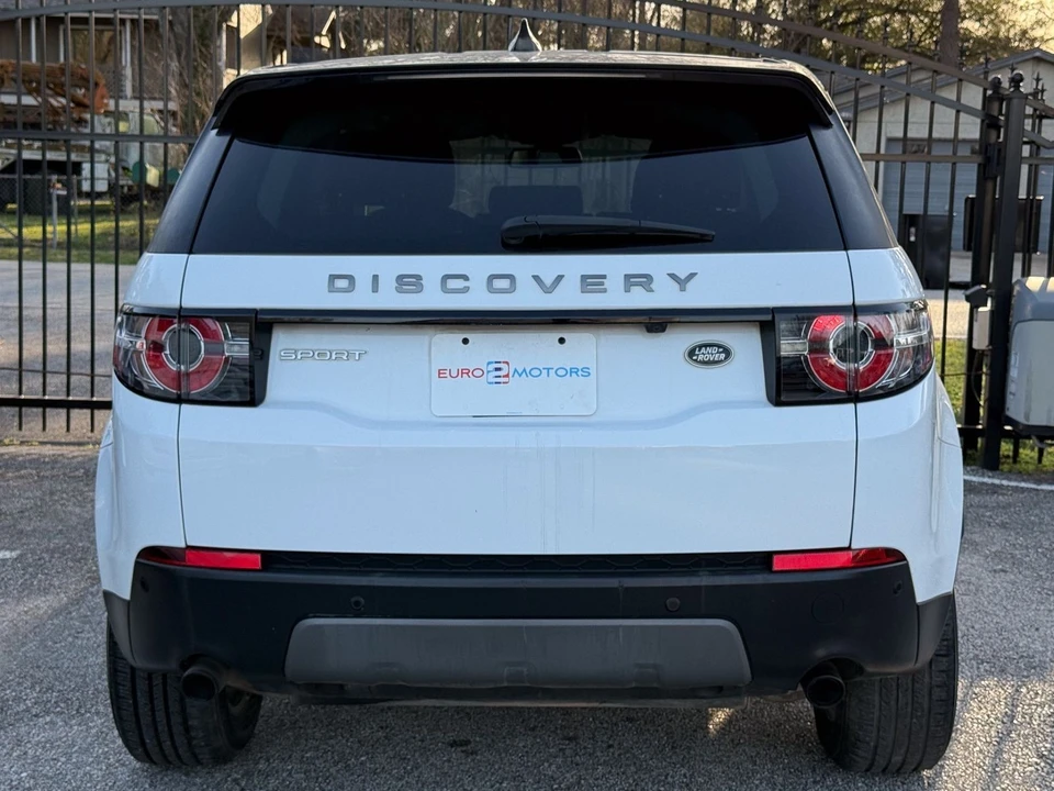 2017 Land Rover Discovery 5th Gen - Image 8 of 12