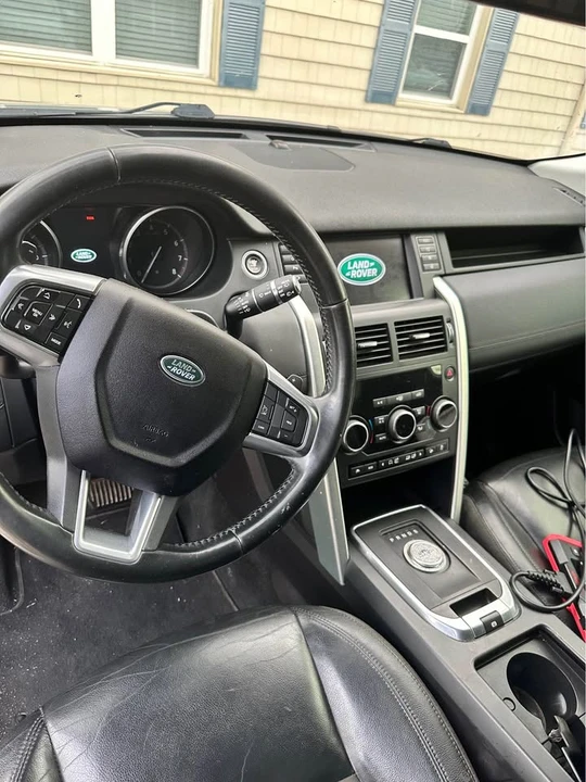 2017 Land Rover Discovery Sport - Image 6 of 11