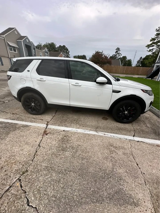 2017 Land Rover Discovery Sport - Image 5 of 11