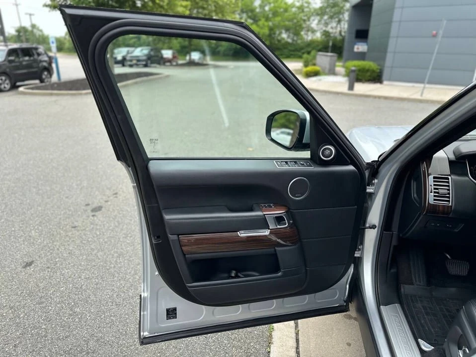 2017 Land Rover Range Rover L405 - Image 11 of 20