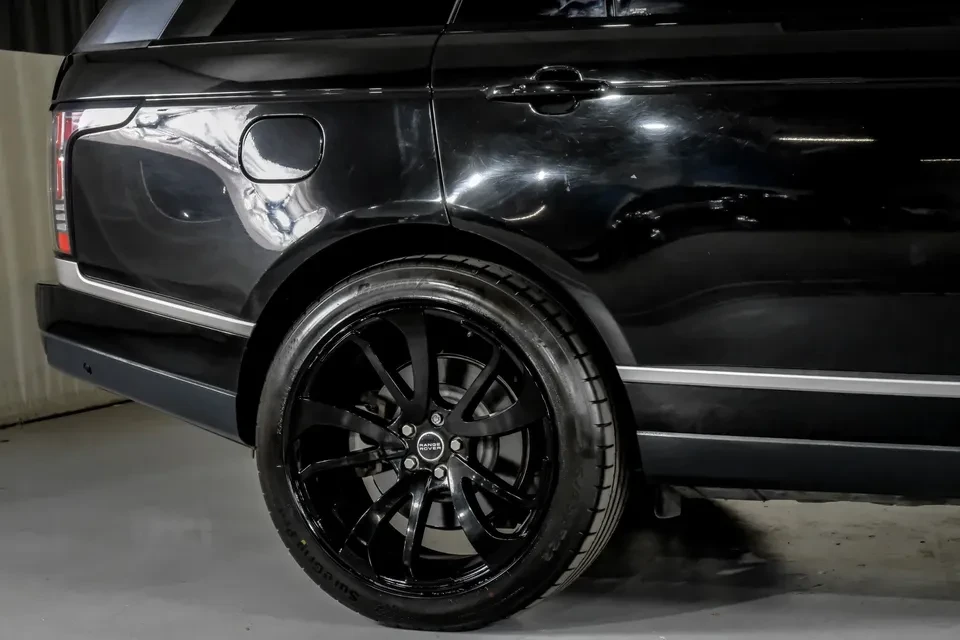 2017 Land Rover Range Rover L405 - Image 4 of 20