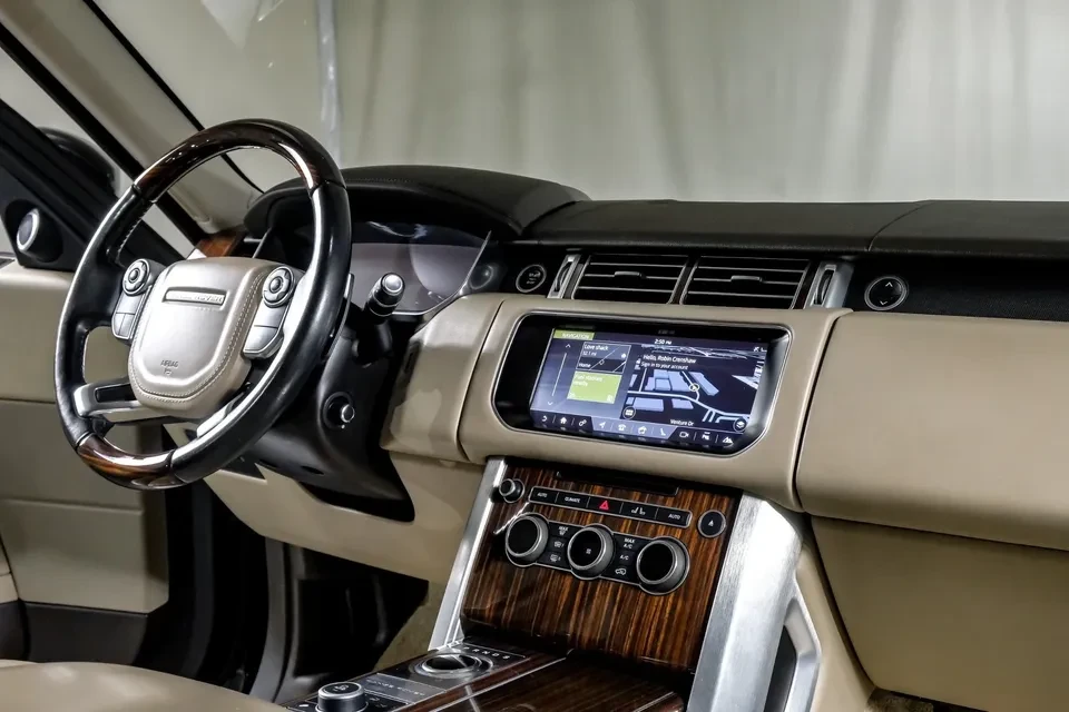 2017 Land Rover Range Rover L405 - Image 14 of 20