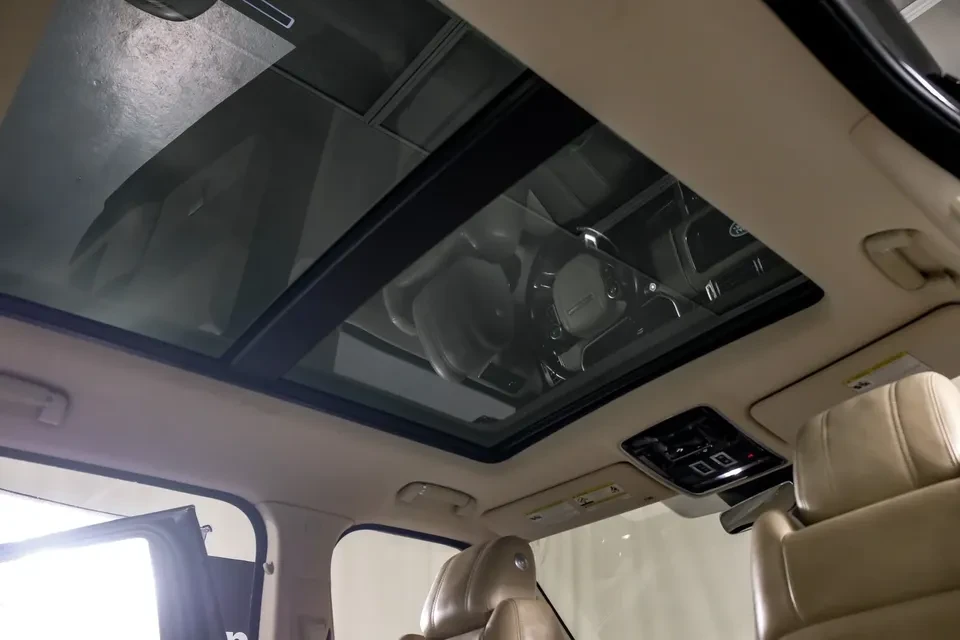 2017 Land Rover Range Rover L405 - Image 13 of 20