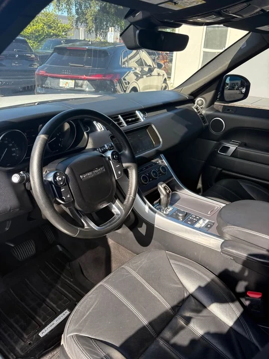 2017 Land Rover Range Rover L405 - Image 7 of 11