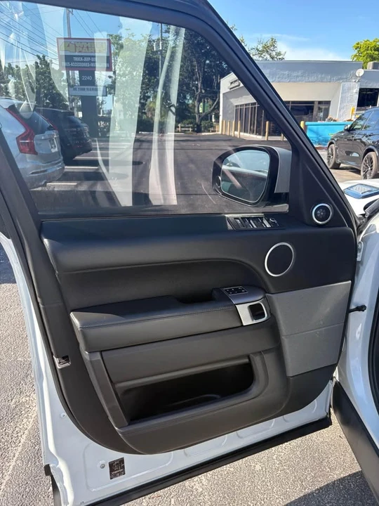 2017 Land Rover Range Rover L405 - Image 10 of 11