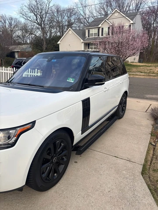 2017 Land Rover Range Rover L405 - Image 4 of 9