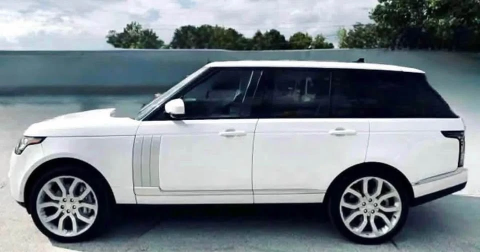 2017 Land Rover Range Rover L405 - Image 2 of 8