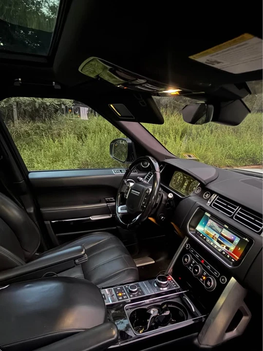 2017 Land Rover Range Rover L405 - Image 9 of 14