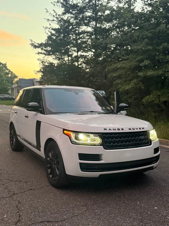 2017 Land Rover Range Rover L405 - Image 2 of 14