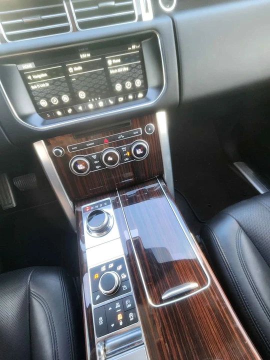 2017 Land Rover Range Rover L405 - Image 4 of 9
