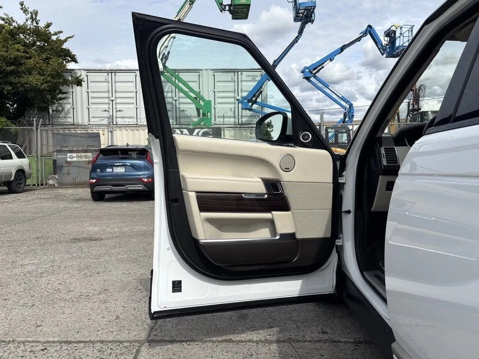 2017 Land Rover Range Rover L405 - Image 11 of 20