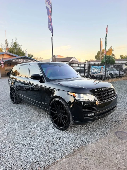 2017 Land Rover Range Rover L405 - Image 4 of 11