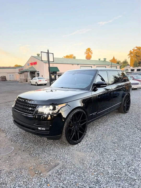 2017 Land Rover Range Rover L405 - Image 2 of 11