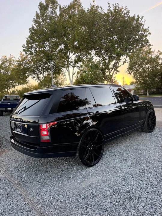 2017 Land Rover Range Rover L405 - Image 5 of 11