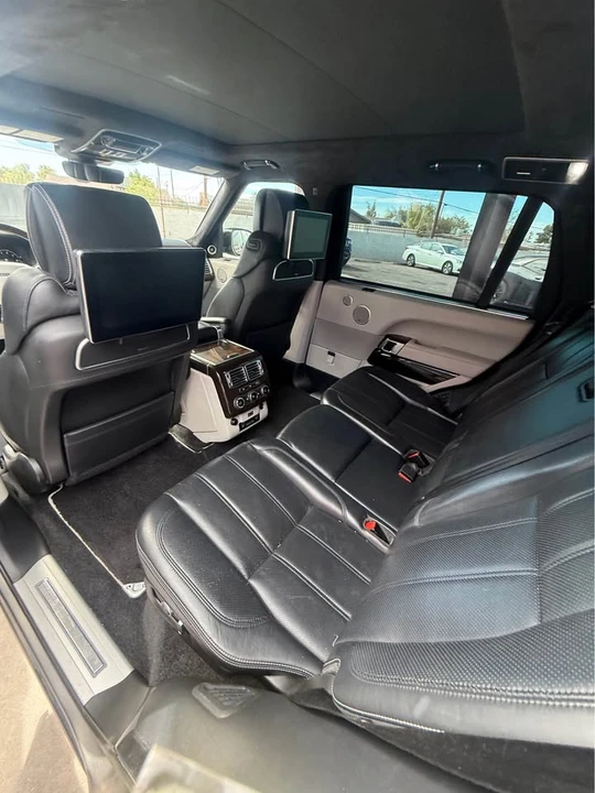 2017 Land Rover Range Rover L405 - Image 5 of 10