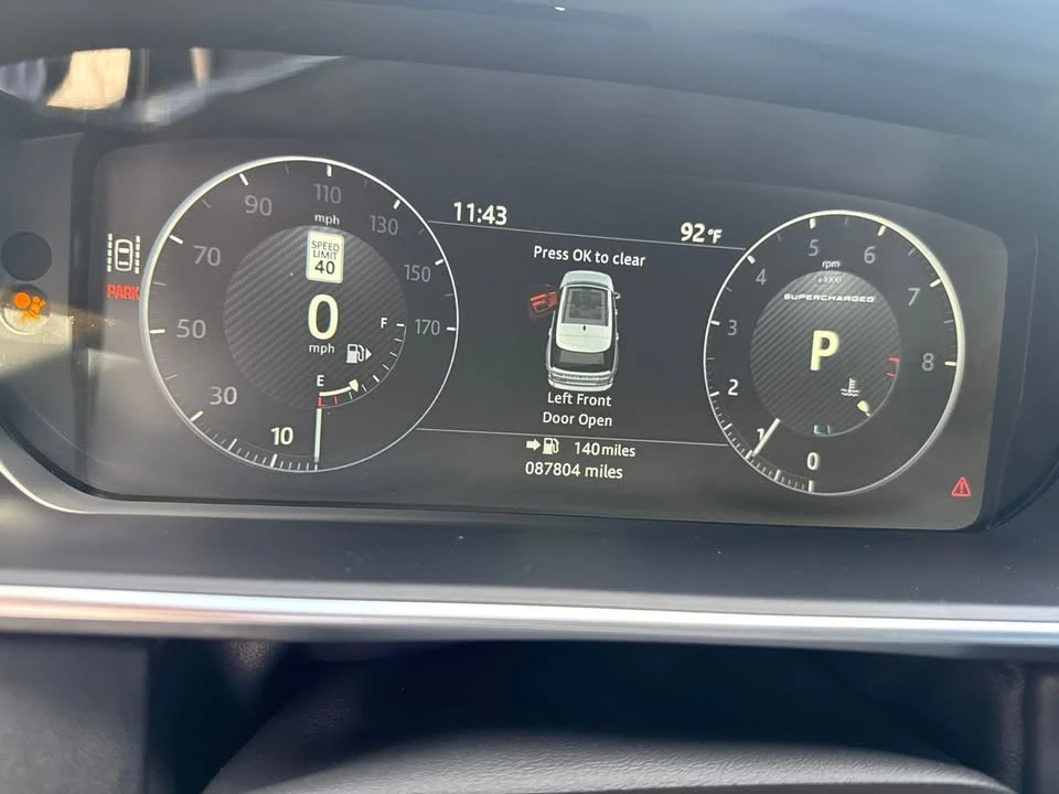 2017 Land Rover Range Rover L405 - Image 6 of 9