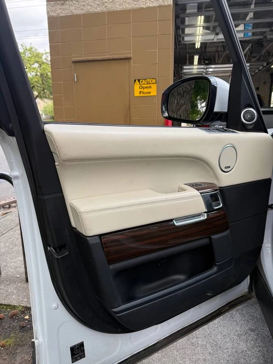 2017 Land Rover Range Rover L405 - Image 11 of 24