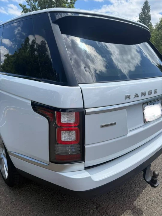 2017 Land Rover Range Rover L405 - Image 5 of 24